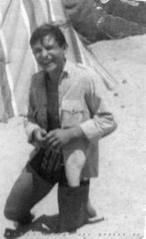 ORAN JEAN CLAUDE MARTINEZ SUR UNE PLAGE.JPG